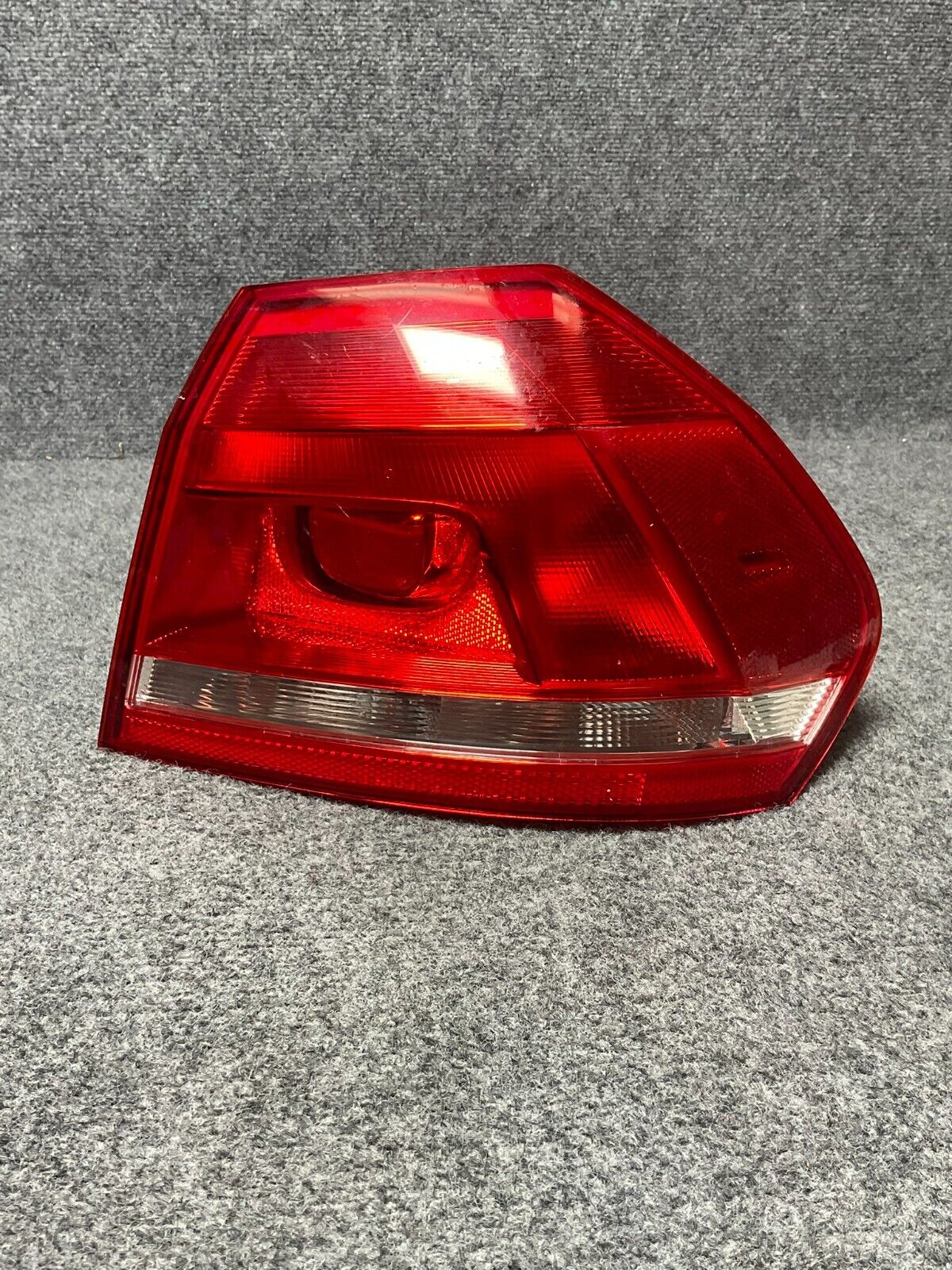 2012-15-Volkswagen-Passat-Rear-Right-Passenger-Side-Outer-Tail-Light-561945096H-335603106750-19