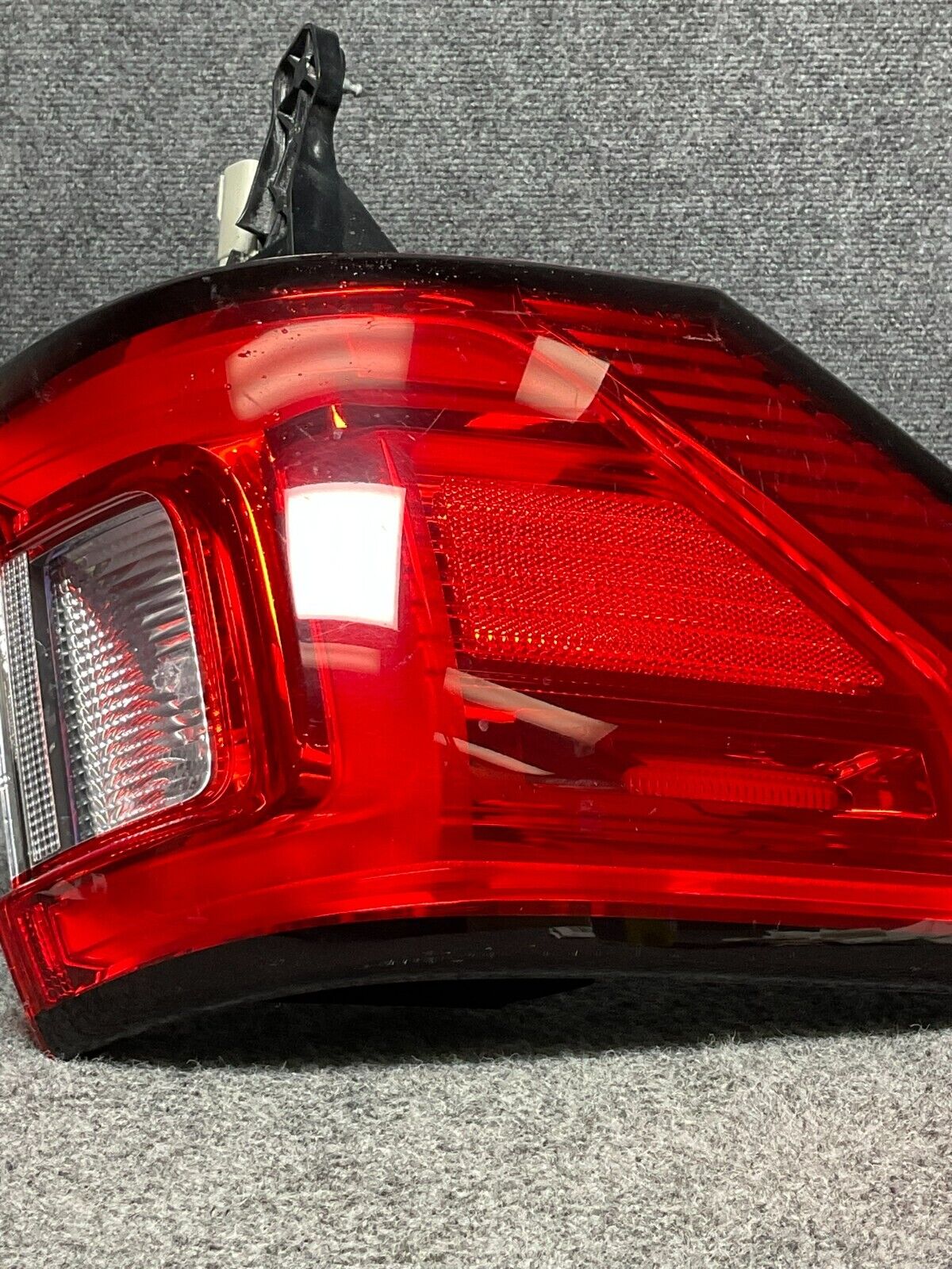 2018-20-Lincoln-Navigator-Left-Driver-Side-Tail-Brake-Lamp-Assembly-F00HTF407709-335603106790-9