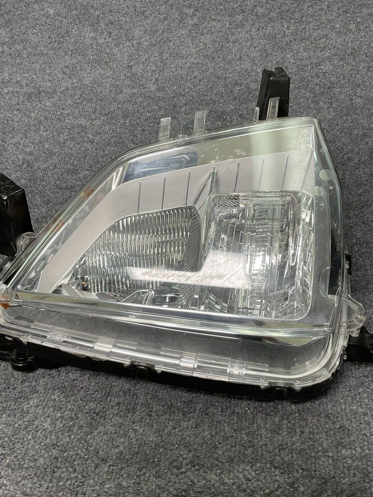 2018-2020-Mitsubishi-Eclipse-Cross-Right-Turn-Signal-Light-Assembly-8315A032-335603106640-5