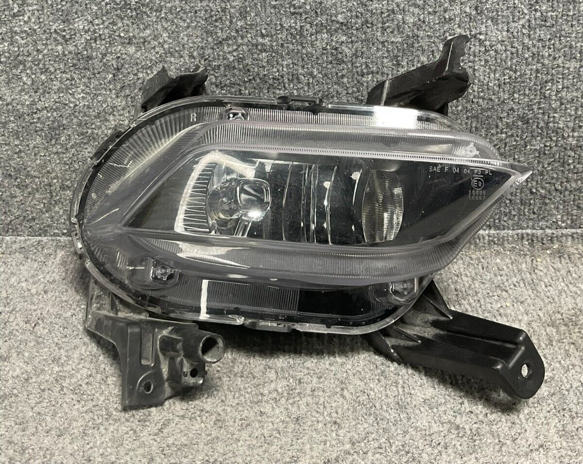 2019-2020-Hyundai-Santa-Fe-Right-Passenger-Side-Fog-Light-92202S2000-335415568090