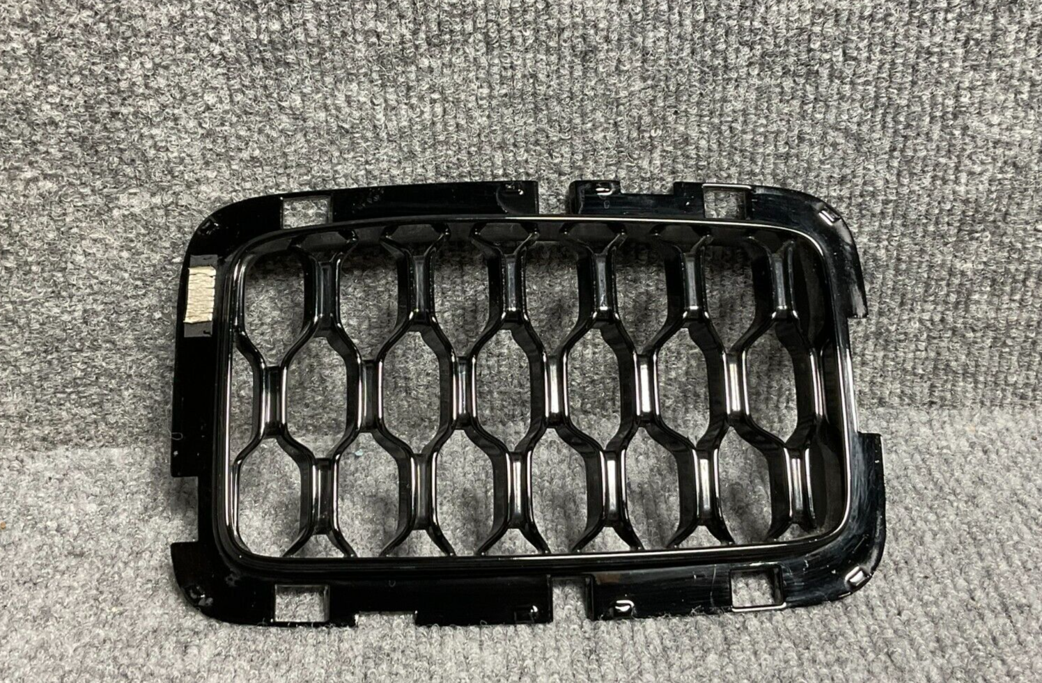 2017-2020-Jeep-Grand-Cherokee-Front-Grille-Trim-5ZV09TRMAA-335385340051