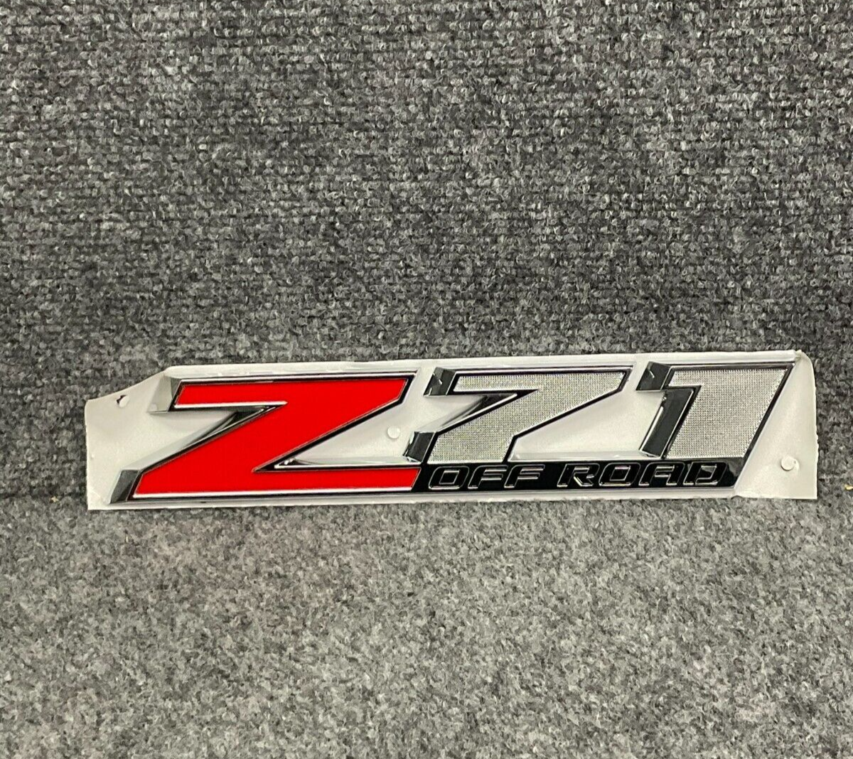 2018-2022-Chevrolet-Colorado-Front-Side-Door-Z71-Off-Road-Emblem-23465289-335444312461