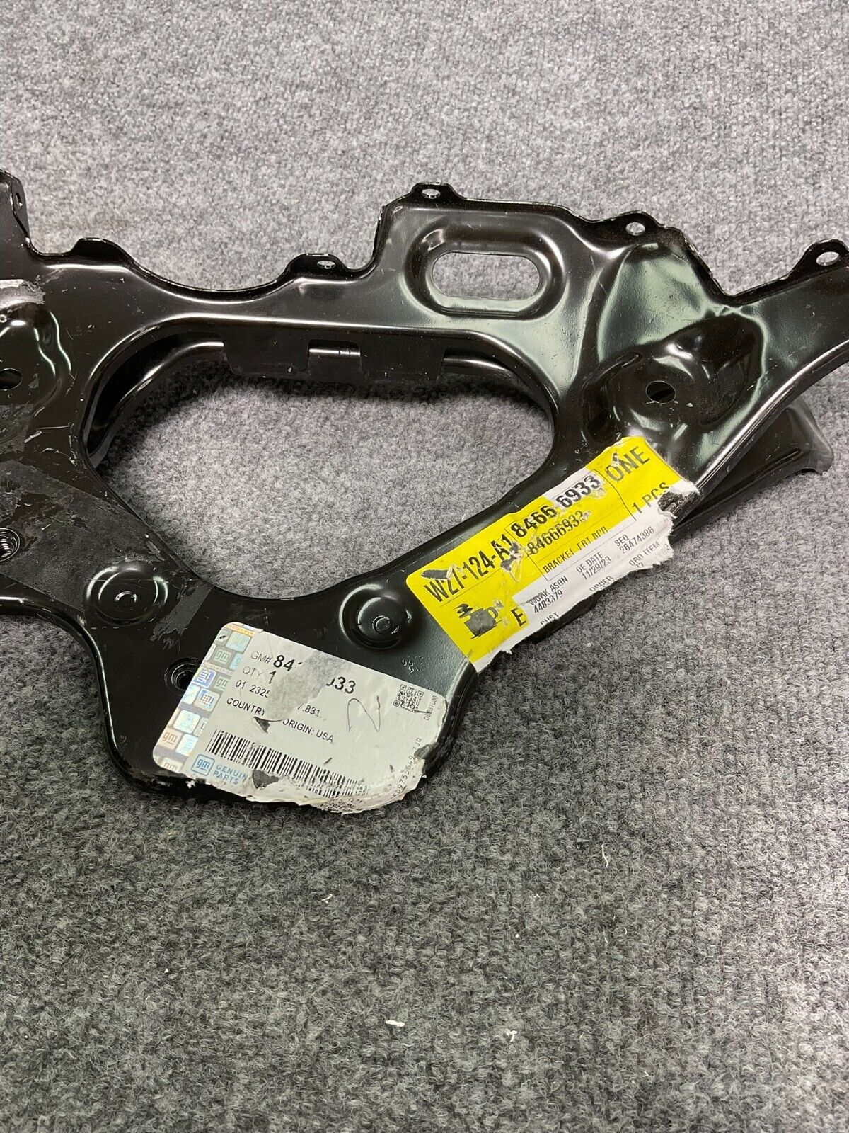 2019-24-Chevrolet-Silverado-1500-Front-Left-Side-Bumper-Fascia-Bracket-84666933-335603106831-3