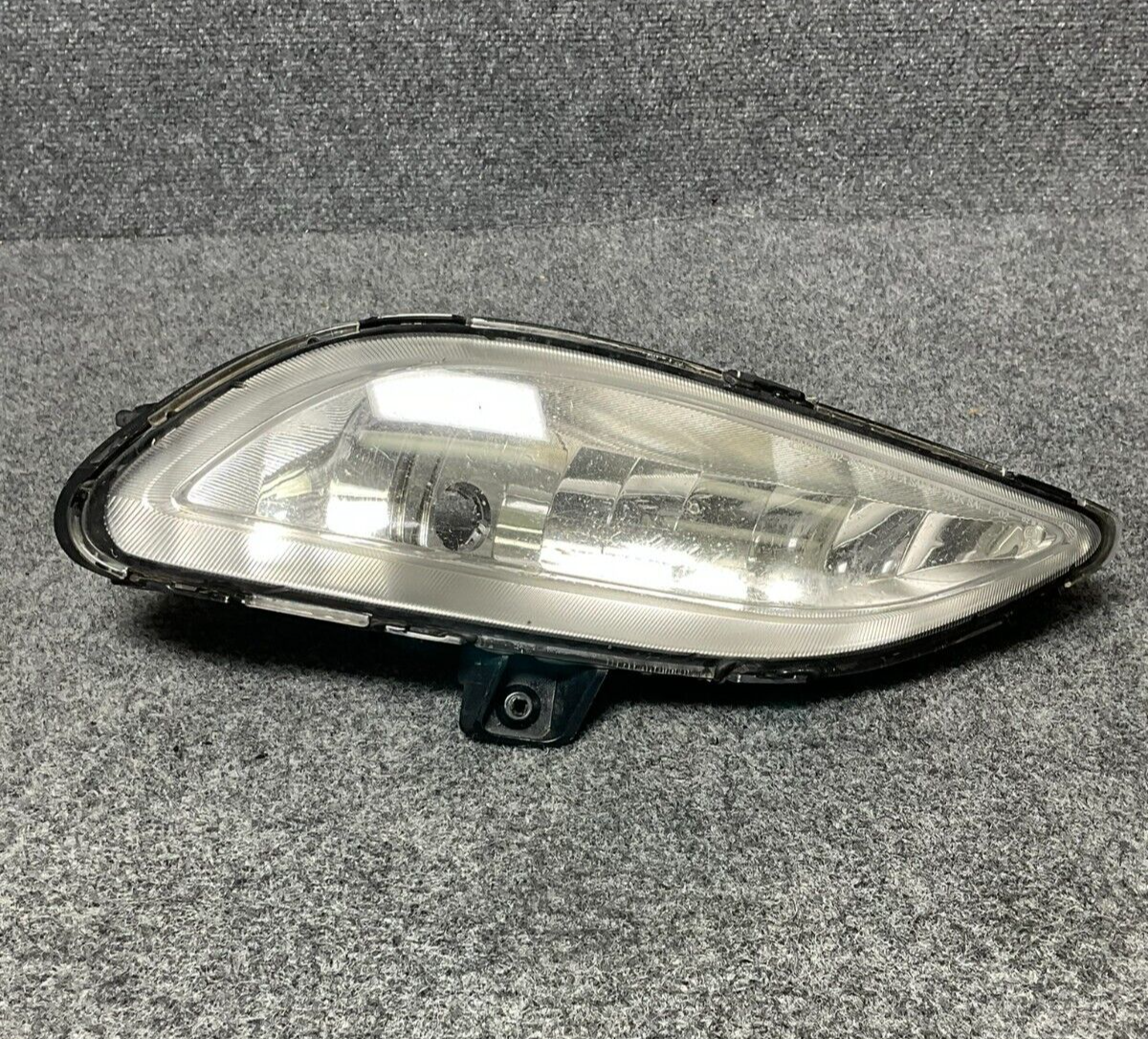 11-13-Hyundai-Sonata-Front-Right-Passenger-Side-Fog-Light-Assembly-92202-3Q000-335477275662