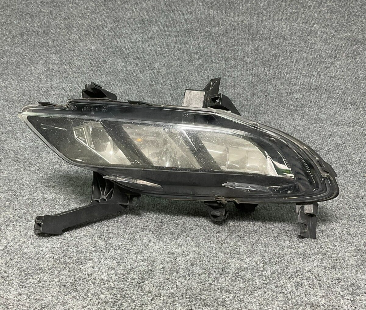 2016-2018-Nissan-Altima-Front-Left-Driver-Side-Halogen-Fog-Light-199-725-01-335471747102