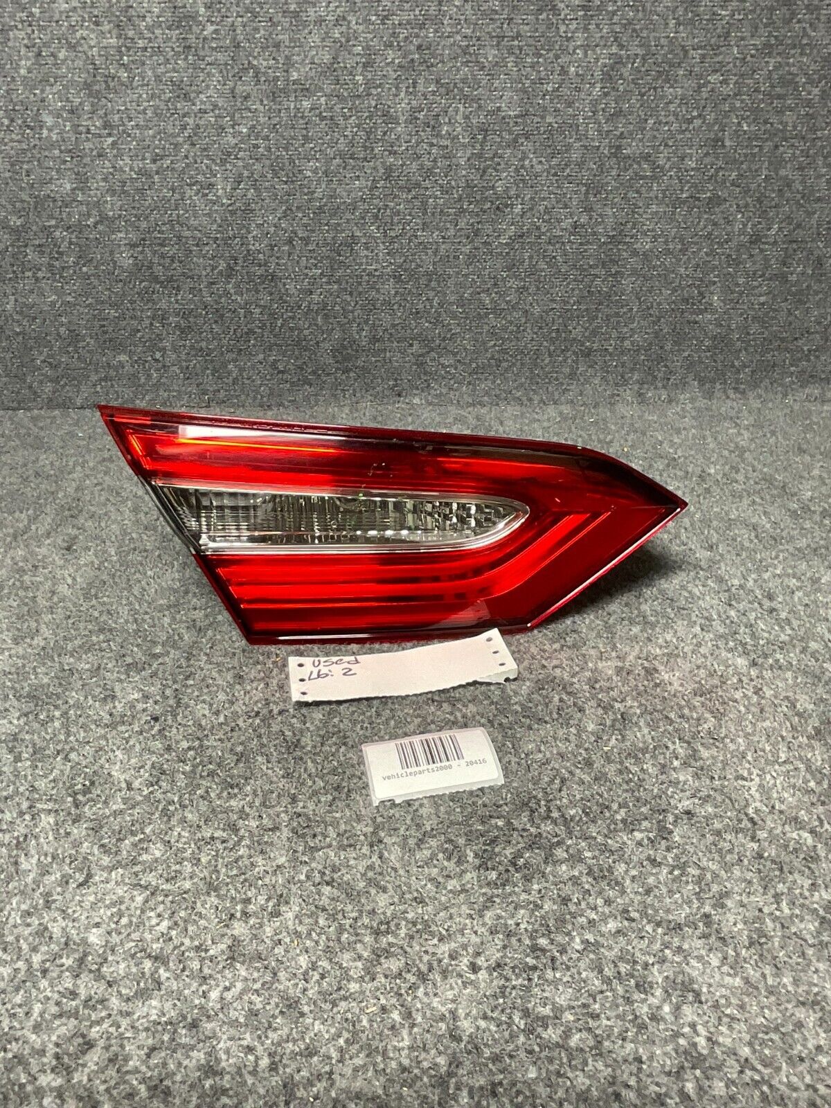 2018-19-Toyota-Camry-Rear-Left-Driver-Side-Decklid-Mounted-Inner-Tail-Light-335469302032