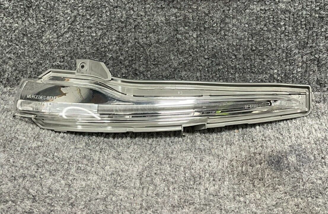 Mercedes-Benz-RH-Right-Side-Mirror-Indicator-Blinker-Light-Lamp-A3170440-335414041812