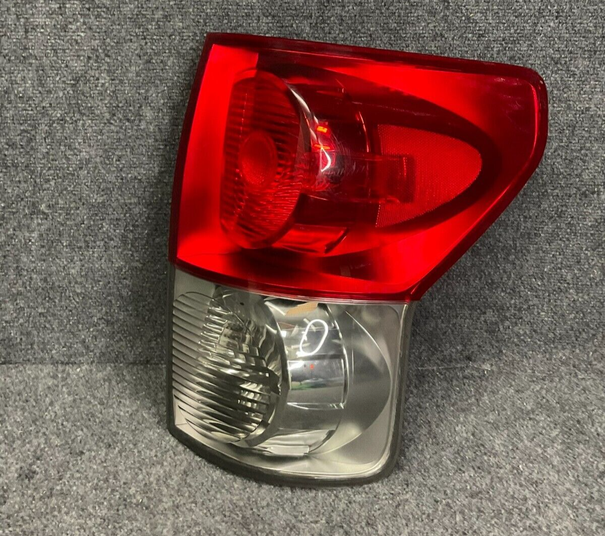 2007-2009-TOYOTA-TUNDRA-Rear-Right-Passenger-Side-Tail-Light-Lamp-TY974-B000R-335439865713