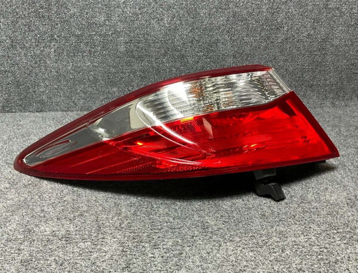 2015-2017-Toyota-Camry-Rear-Left-Driver-Side-Tail-Light-Lamp-Assembly-TY1265B-335494135903