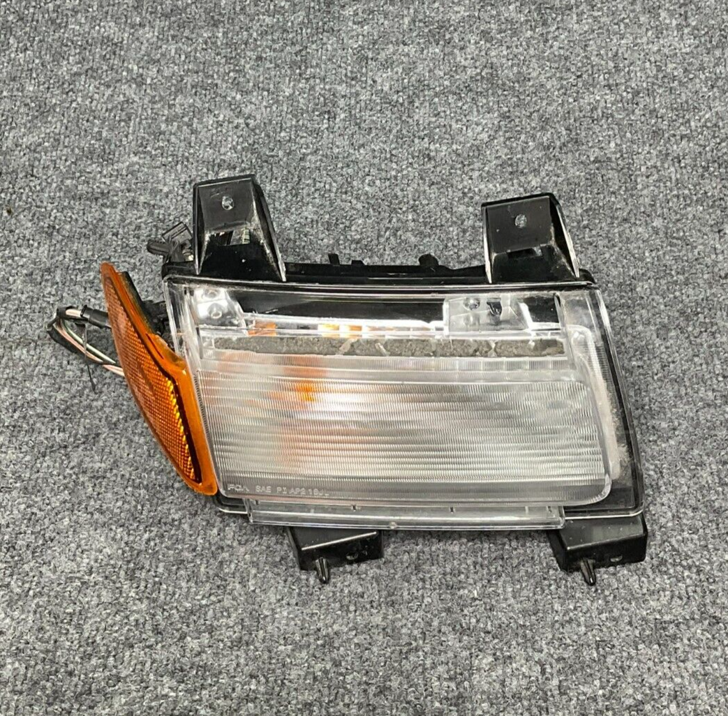 2020-24-Jeep-Gladiator-Front-Right-Side-Park-And-Turn-Signal-Lamp-68307244AC-335468756153