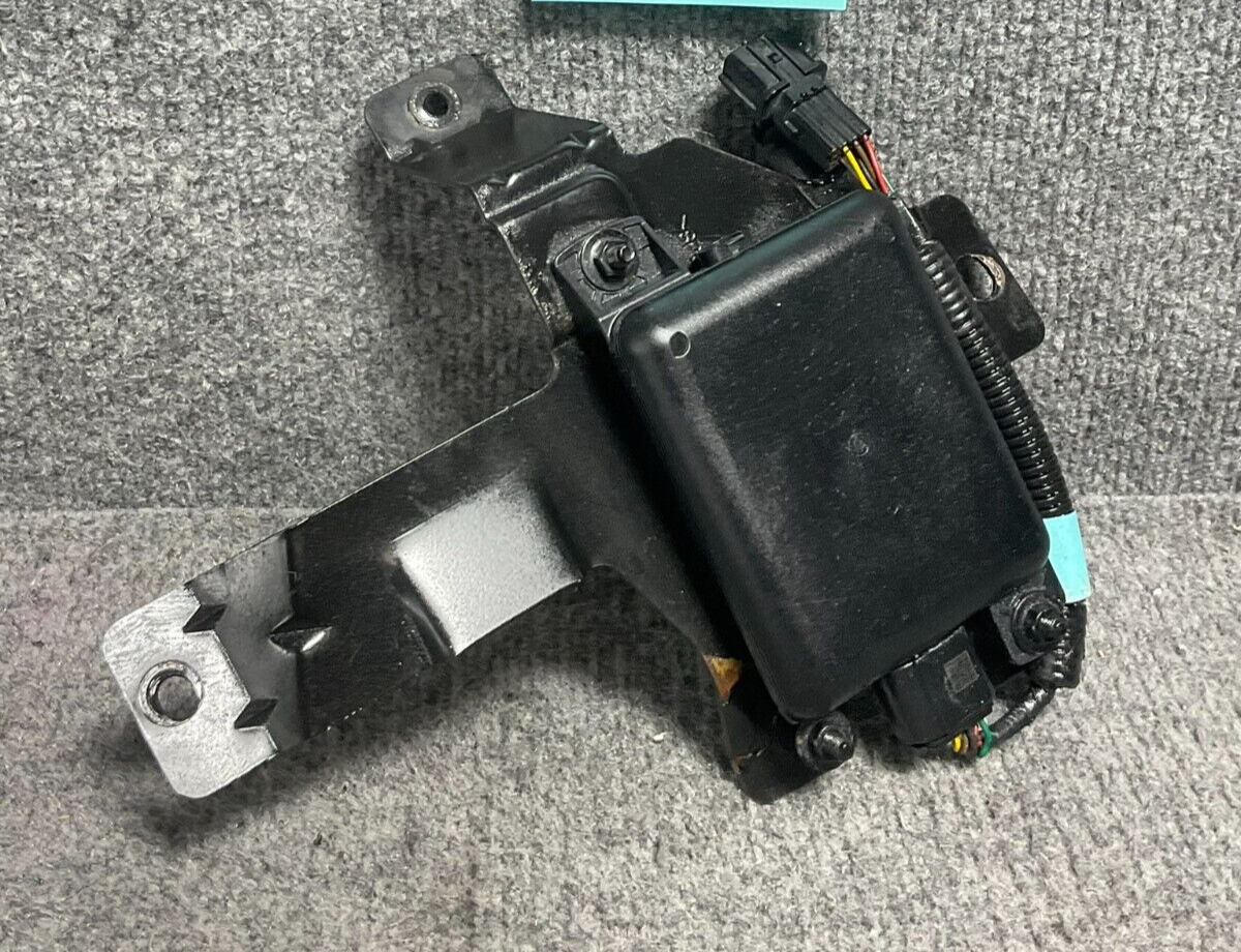 17-18-Hyundai-Elantra-Right-Side-Blind-Spot-Radar-Sensor-95821-F2001-W-Bracket-335374894794