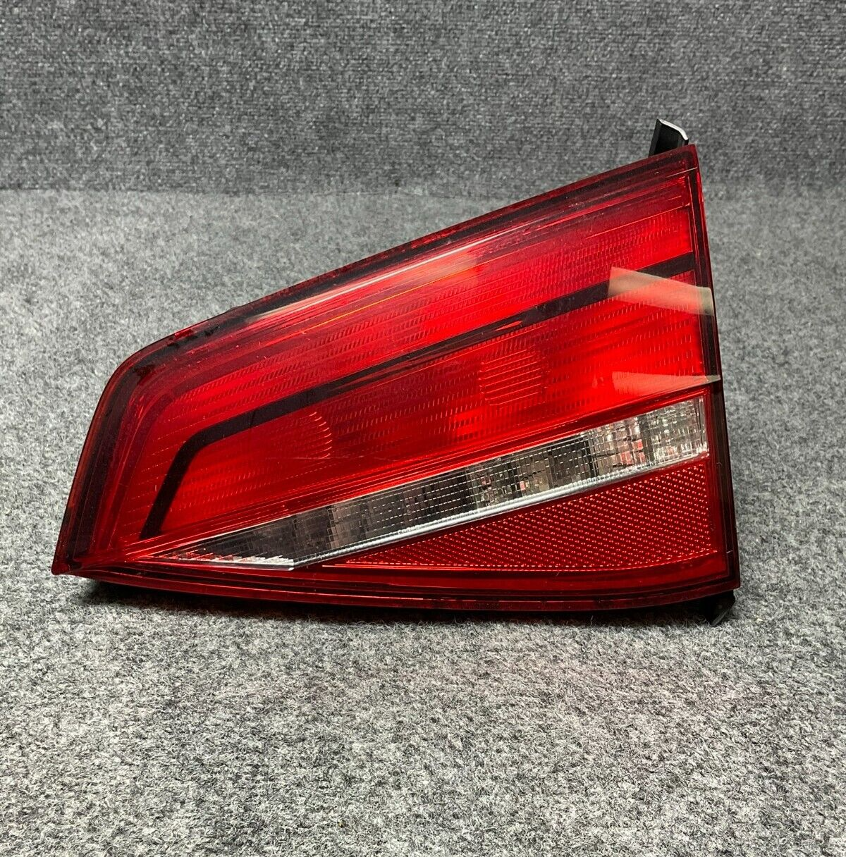 2015-Volkswagen-Jetta-Rear-Right-Passenger-Side-Inner-Tail-Light-5C6945094-335475687194