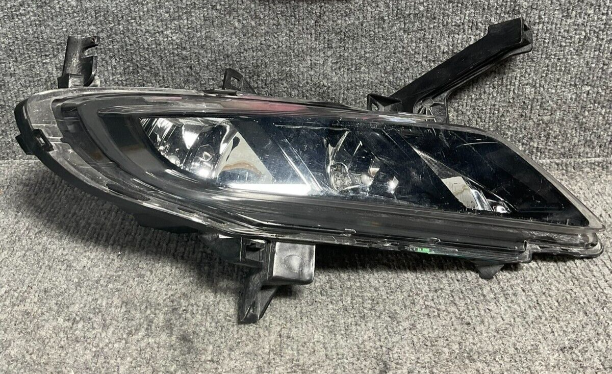 2016-2018-Nissan-Maxima-Front-Fog-Light-Lamp-DS767-B100L-335420521884