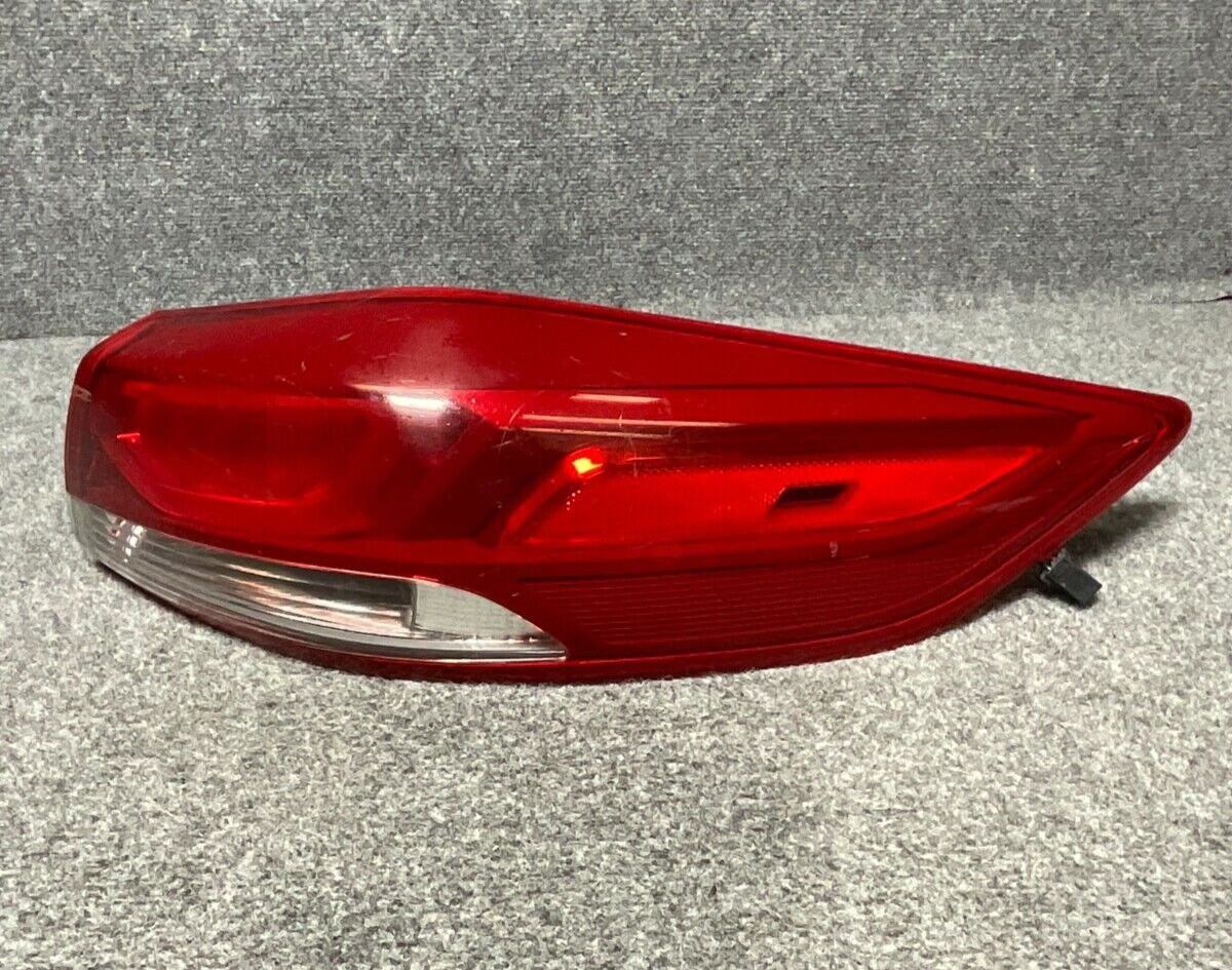 2017-2018-Hyundai-Elantra-Rear-Right-Passenger-Side-Halogen-Taillight-92402-F30-335477275654