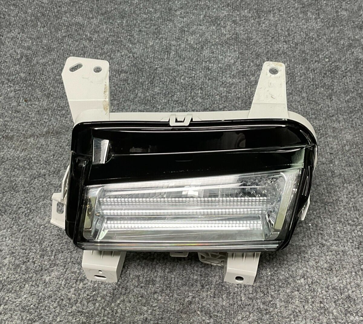 2017-2019-Cadillac-XT5-Front-Right-Passenger-Side-Turn-Signal-Light-84496126-335469302034