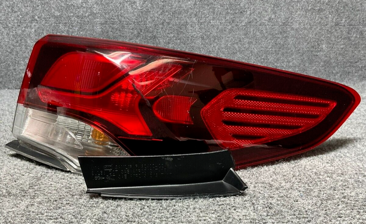 2018-2019-Hyundai-Sonata-Rear-Right-Quarter-Panel-Mounted-Tail-Light-92402-C2-335601484404