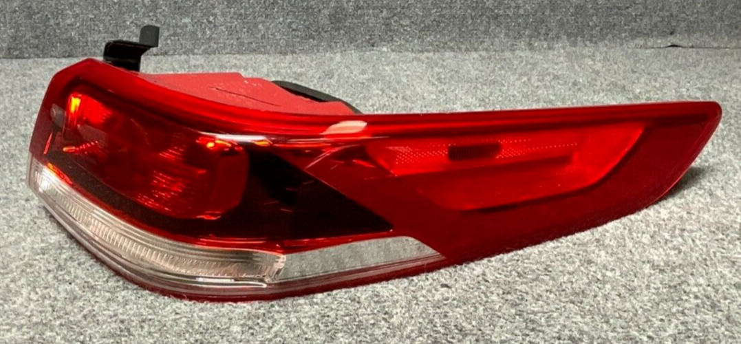 2019-20-Kia-Optima-Rear-Right-Passenger-Side-Outer-Tail-Light-Assembly-92402-D4-335603106664