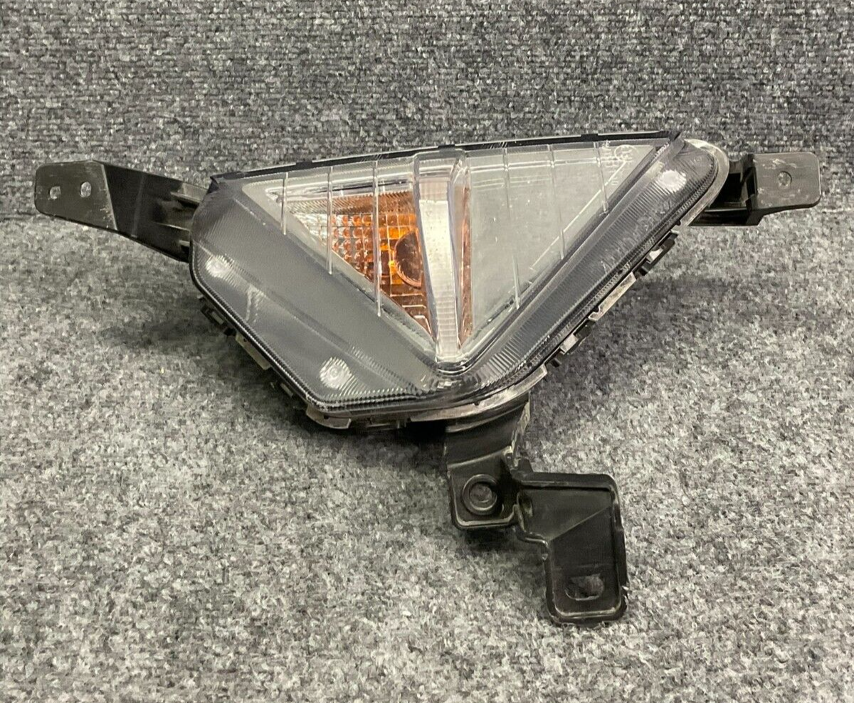 19-20-Hyundai-Elantra-Front-Left-Side-Fog-Lamp-Signal-Light-Assembly-92301-F2510-335451224795