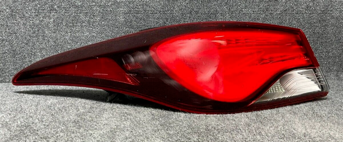 2014-16-Hyundai-Elantra-Rear-Outer-LS-Tail-Light-Brake-Lamp-Assembly-92401-3Y5-335603106725