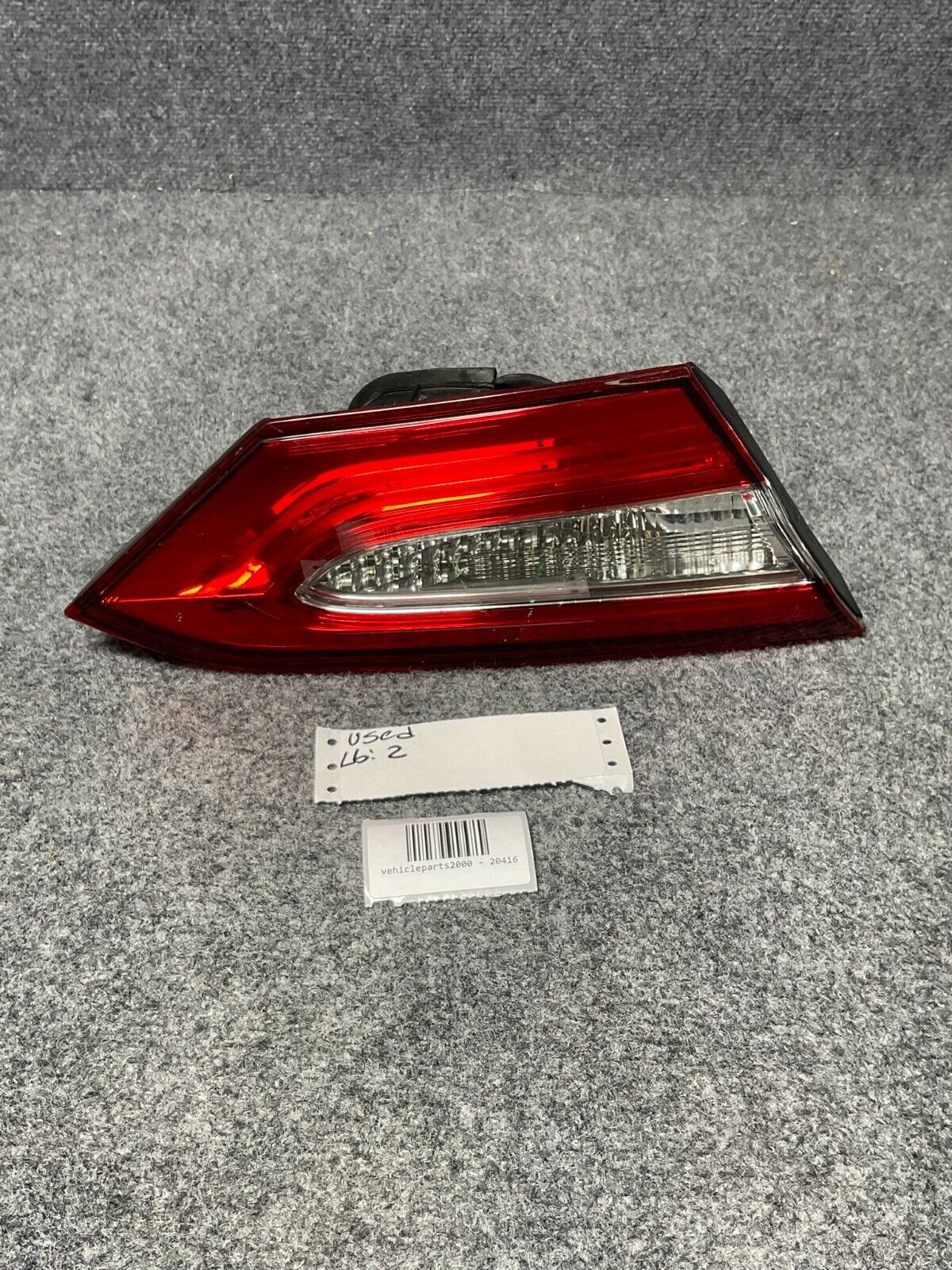 2018-20-Toyota-Camry-Rear-Left-Driver-Side-Decklid-Mounted-Inner-Tail-Light-335601484355-2