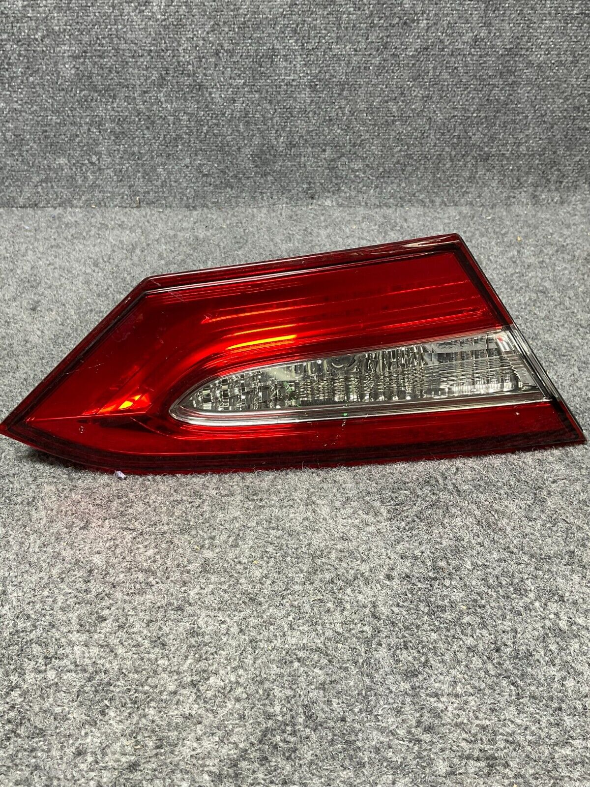 2018-20-Toyota-Camry-Rear-Left-Driver-Side-Decklid-Mounted-Inner-Tail-Light-335601484355-3