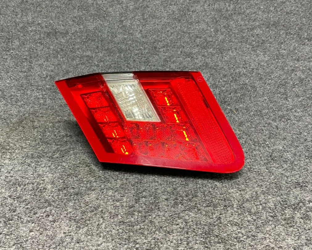 10-13-Mercedes-E-Class-W212-E350-E550-Rear-Passenger-Side-Inner-Tail-Light-Lamp-335479464656