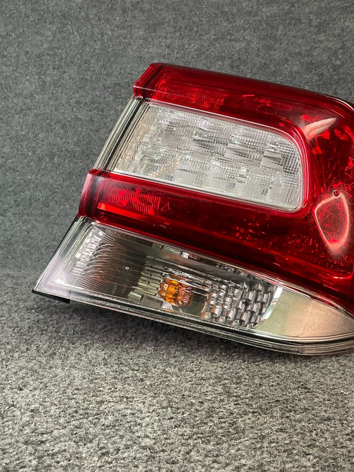 17-19-Subaru-Impreza-Crosstrek-Rear-Right-Side-Outer-Taillight-Lamp-84201-FL02B-335610157826-2