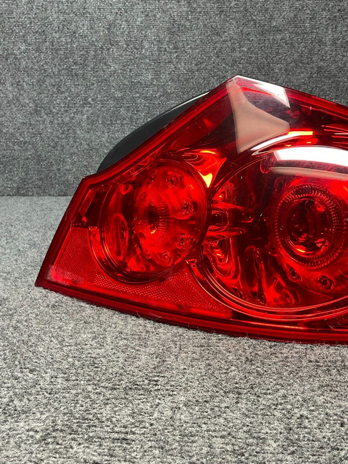 2009-13-Infiniti-G25-G35-G37-Rear-Right-Passenger-Side-Outer-Tail-Light-335603106756-2