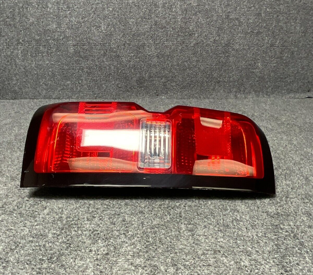 2014-15-Chevrolet-Silverado-Rear-Left-Driver-Side-Tail-Light-Brake-Lamp-23431875-335469302046