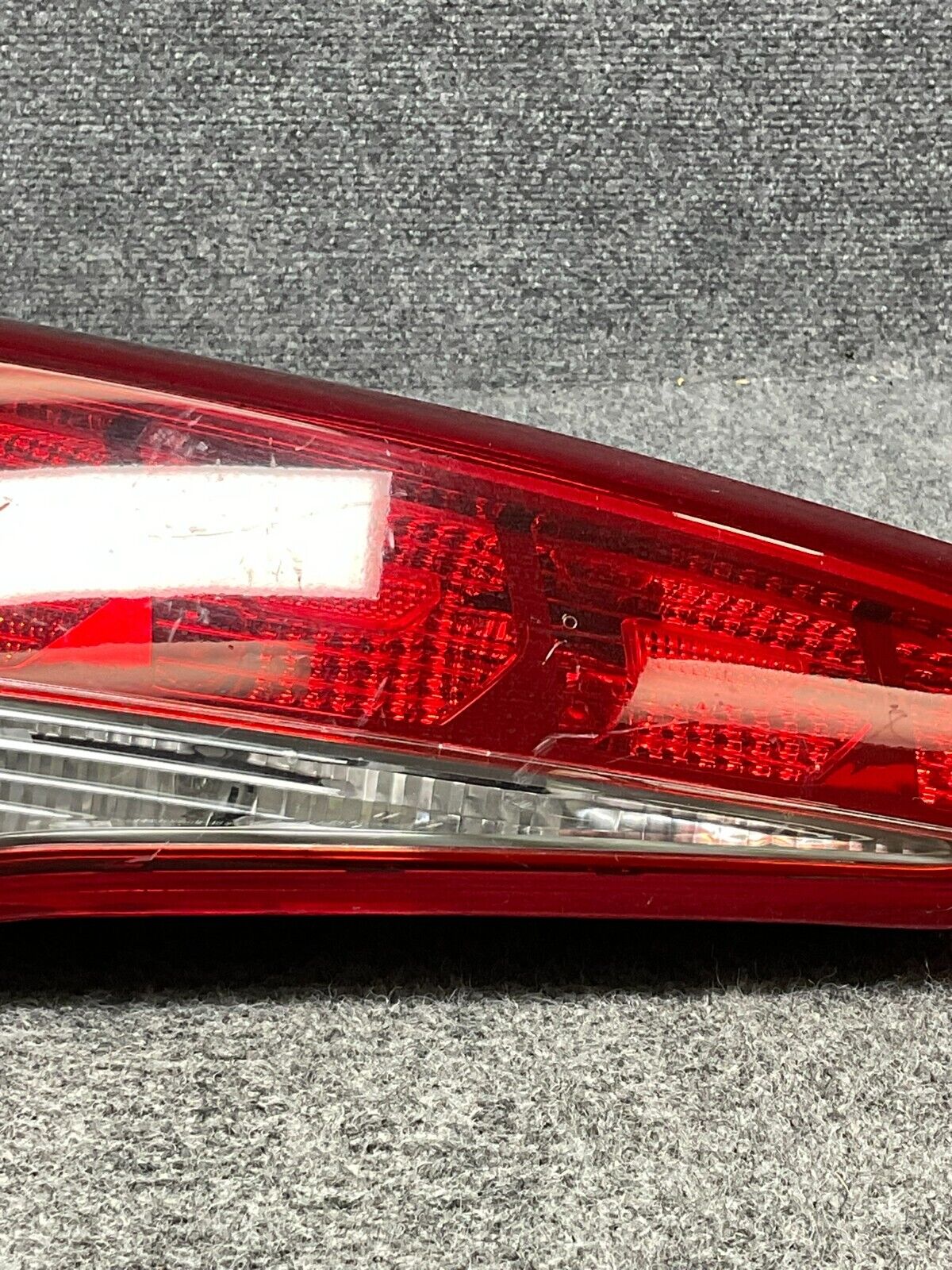 2016-18-Hyundai-Tucson-LS-Driver-Inner-Trunk-Tail-Light-Assembly-175614009-335603106726-4