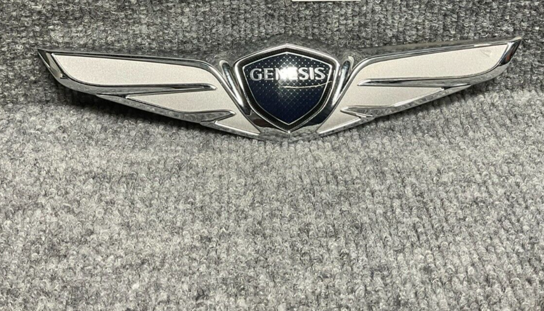 Hyundai-Genesis-Front-Hood-Wing-Emblem-Badge-335374895816