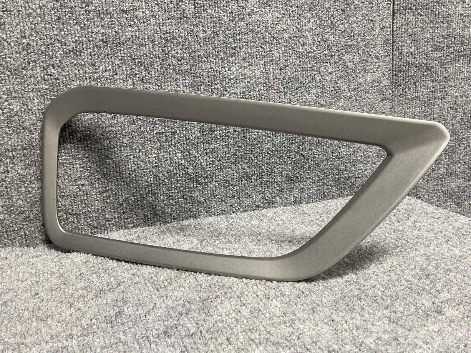 Hyundai-Kona-Front-Fog-Light-Protector-Fog-Lamp-Frame-Cover-Trim-335396353156