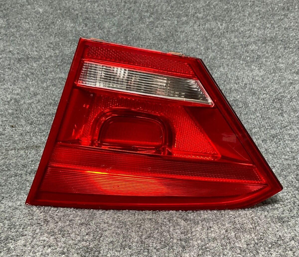 2012-15-Volkswagen-Passat-Rear-Right-Passenger-Side-Inner-Tail-Light-561945094C-335469302037