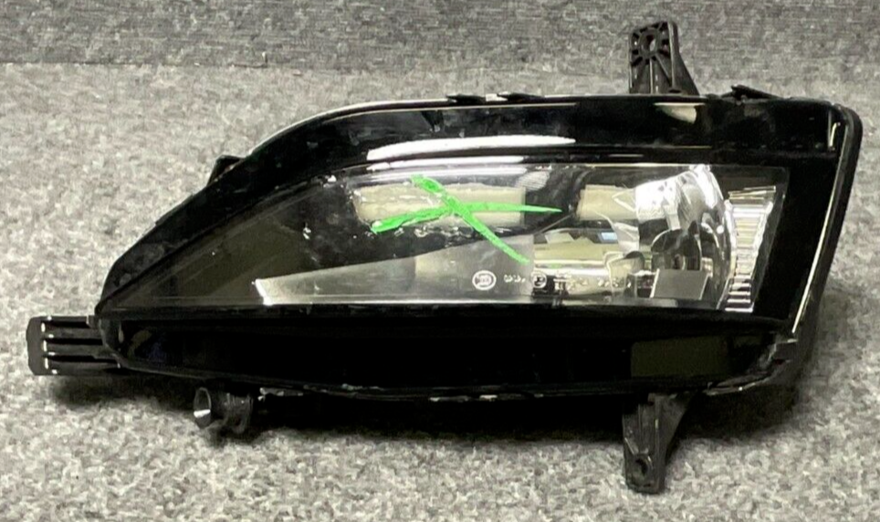 2018-2020-Volkswagen-Golf-Right-Passenger-Side-Halogen-Fog-Light-36352037-335601484437