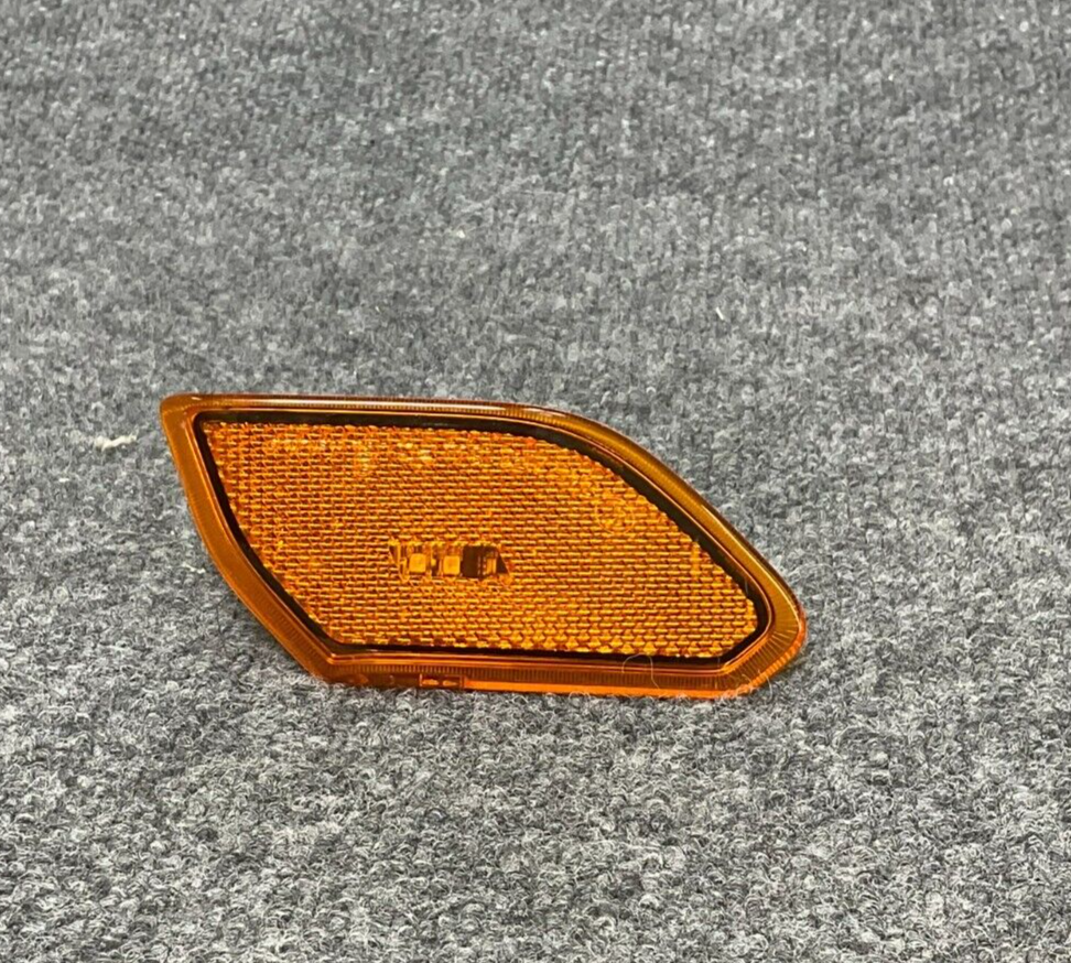 2020-24-Jeep-Gladiator-Front-Right-Passenger-Side-Side-Marker-Lamp-68302120AB-335472459067