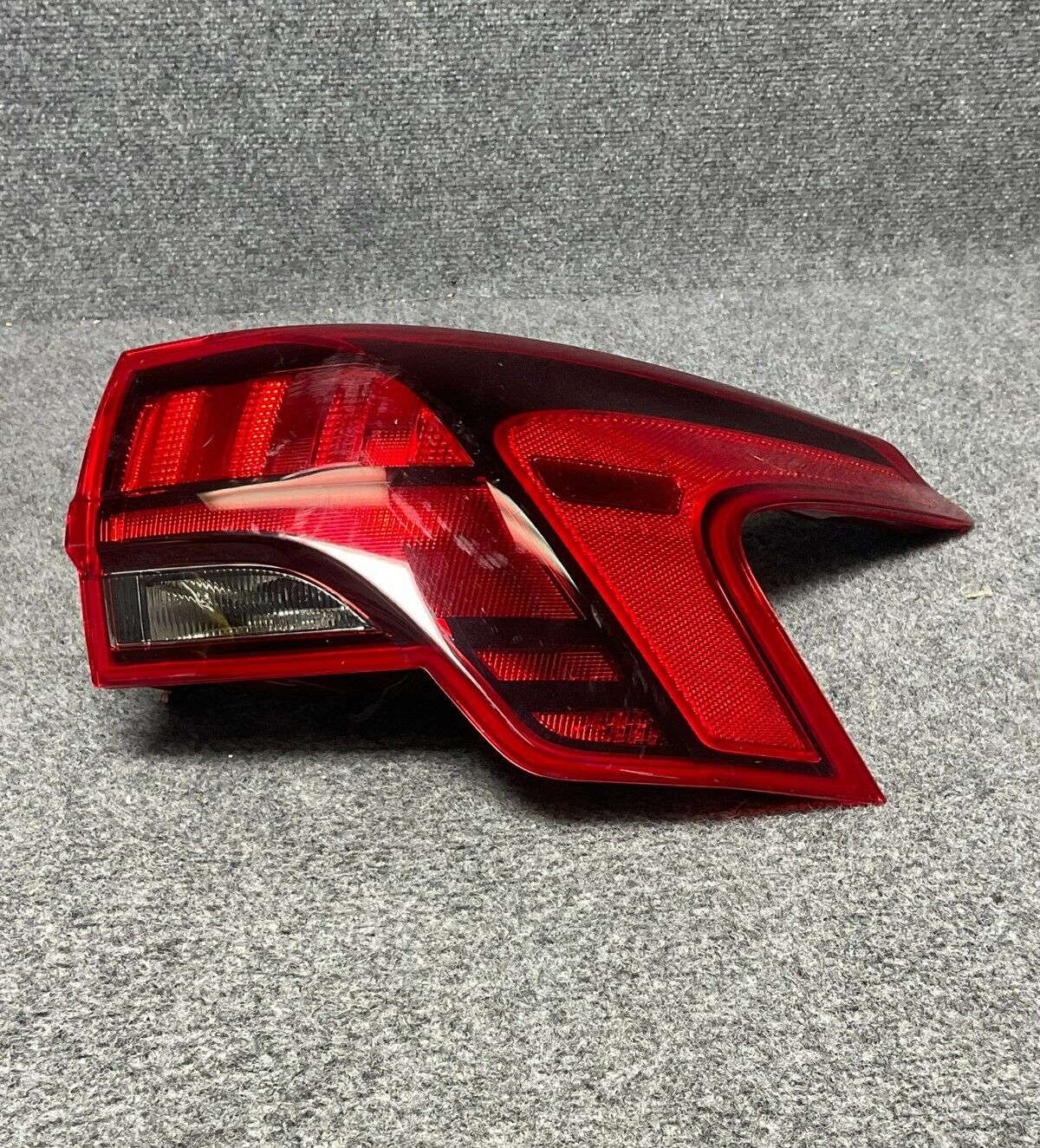 2021-2023-Hyundai-Santa-Fe-Rear-Right-Passenger-Side-Tail-Light-Lamp-92402-S2600-335501245337