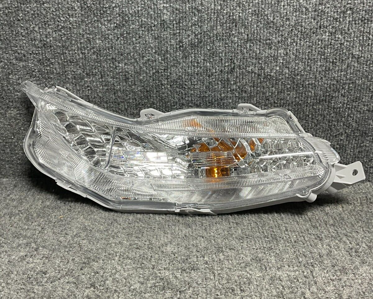 Toyota-Camry-Front-Right-Passenger-Side-Turn-Signal-Halogen-Fog-Light-08-312-165-335453614807