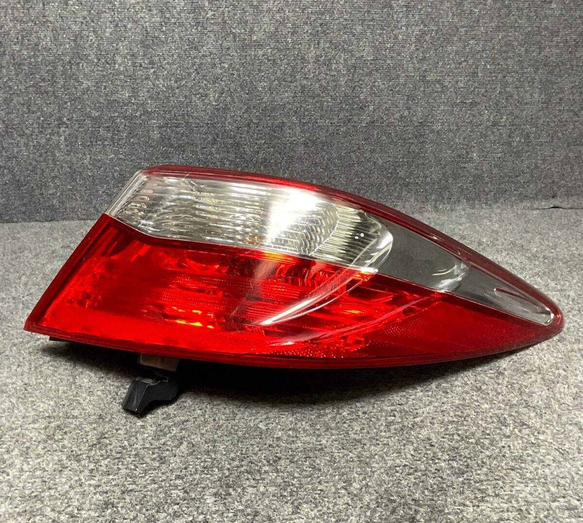 2015-17-Toyota-Camry-Rear-Right-Passenger-Outer-Side-Halogen-Tail-Light-945234-335477275658