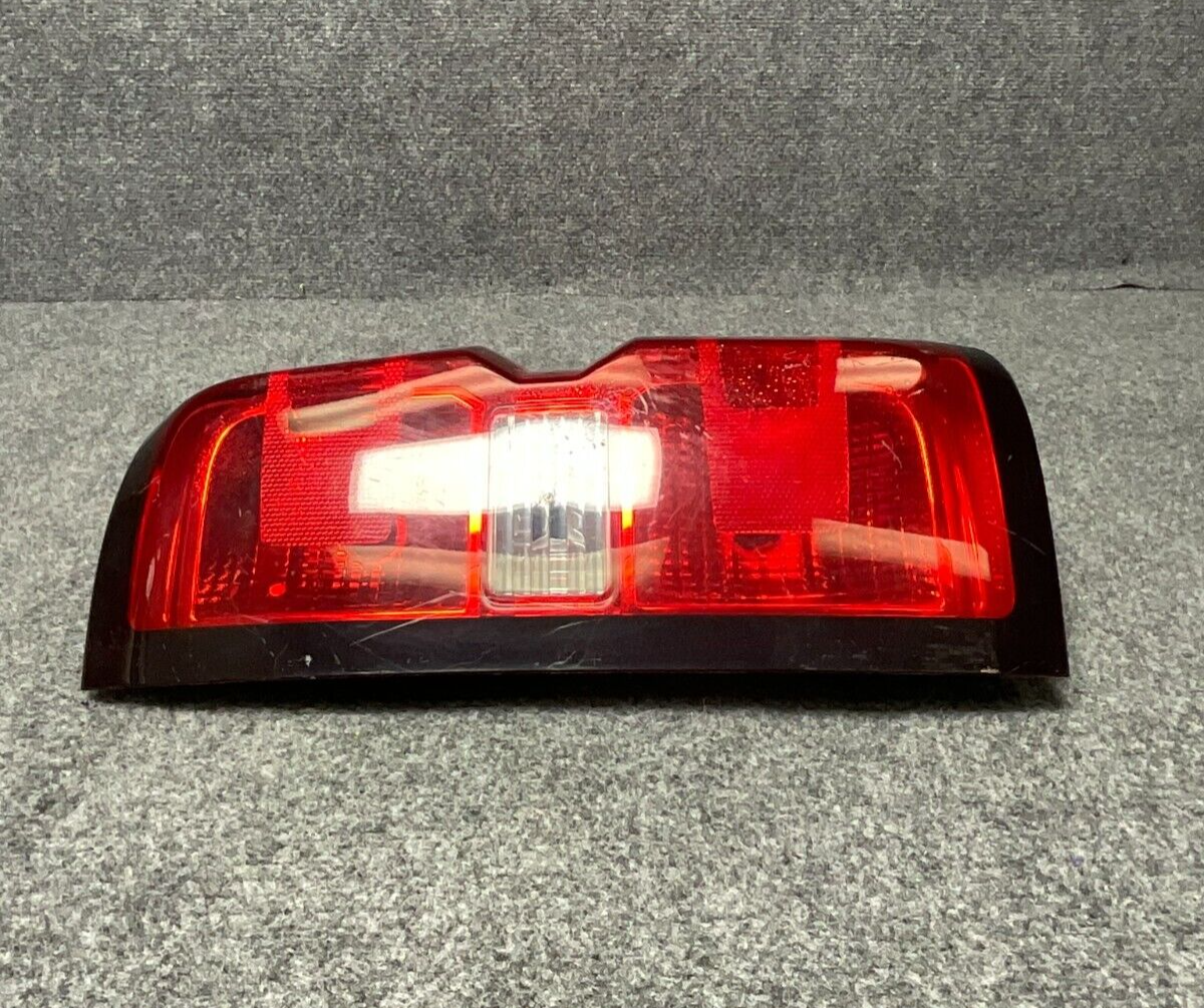 14-15-Chevrolet-Silverado-Rear-RH-Passenger-Side-Tail-Light-Brake-Lamp-23431876-335469302039