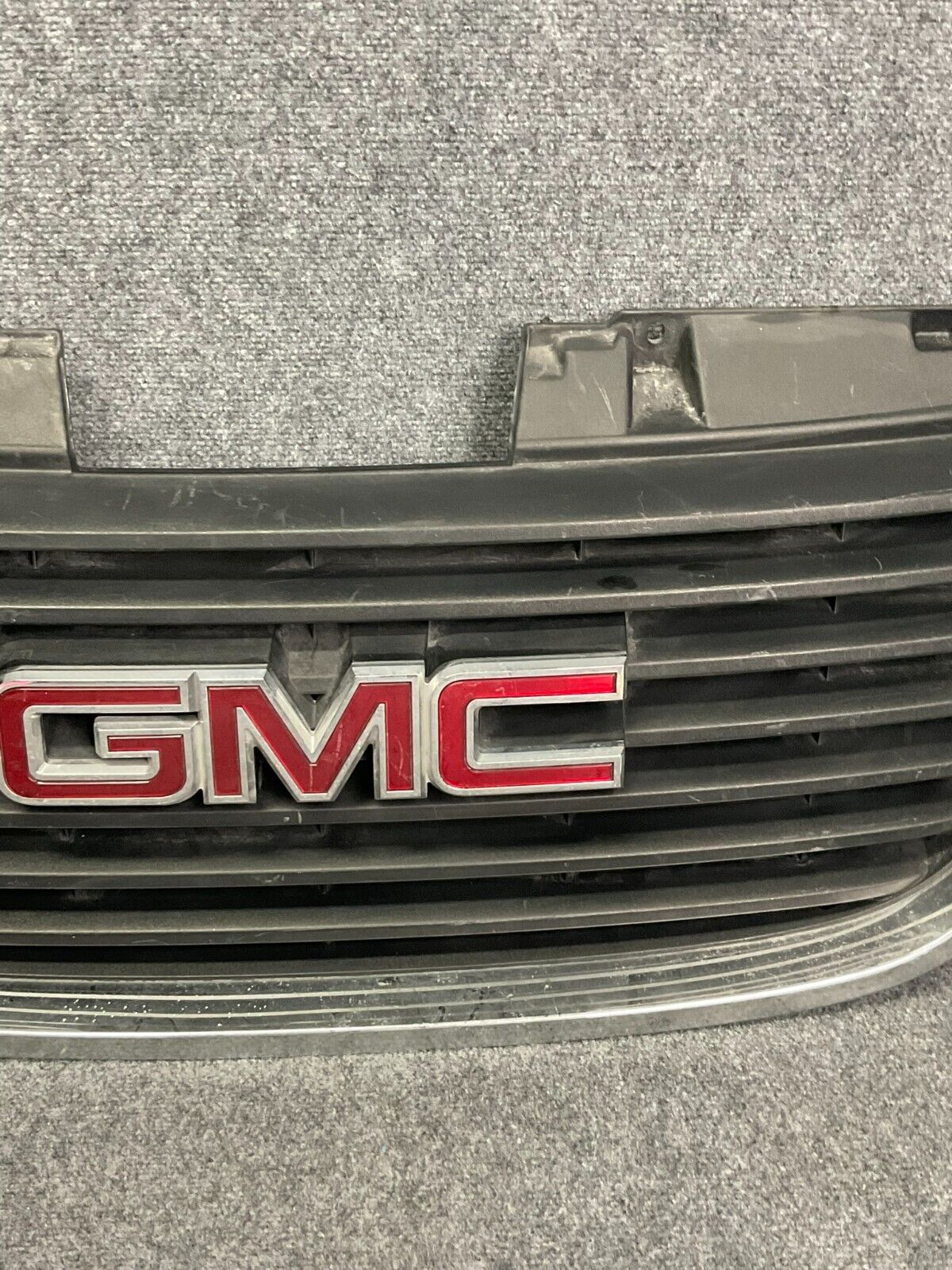 2007-2014-GMC-Yukon-Front-Bumper-Upper-Radiator-Grille-W-Emblem-Logo-25891151-335449658259-5