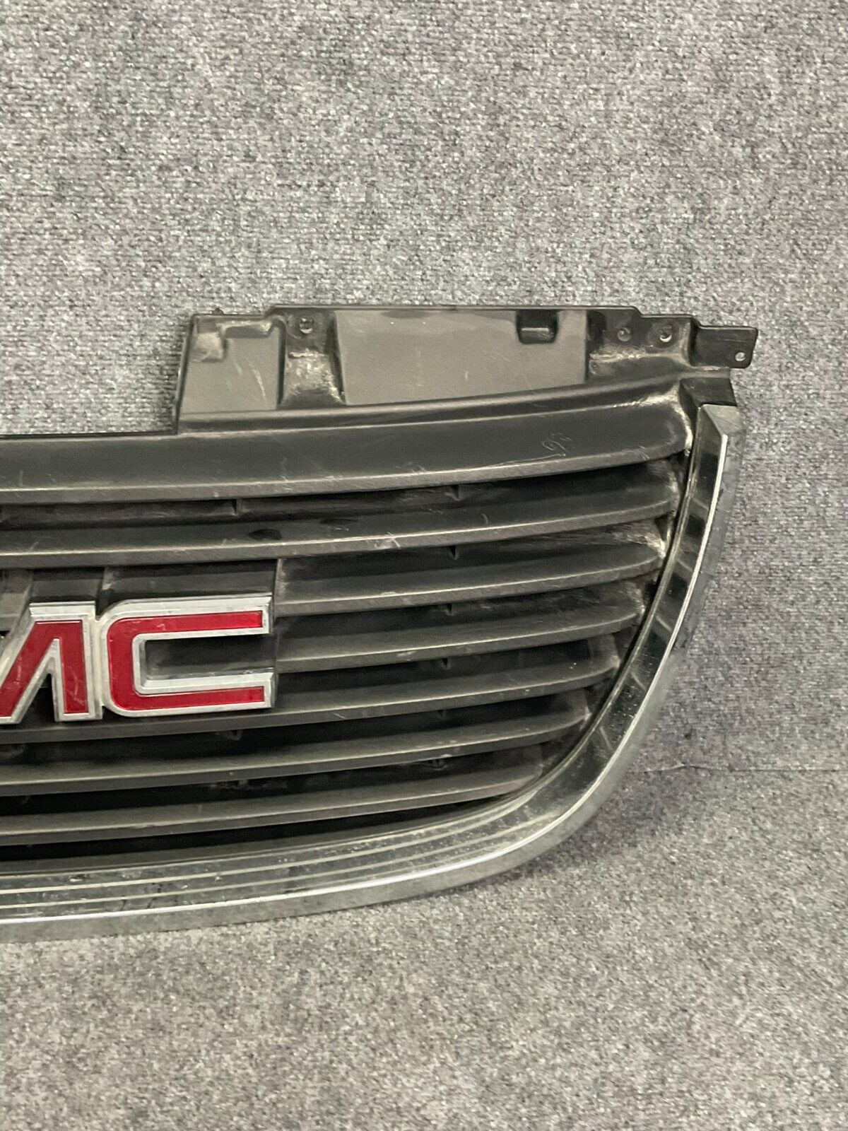 2007-2014-GMC-Yukon-Front-Bumper-Upper-Radiator-Grille-W-Emblem-Logo-25891151-335449658259-6