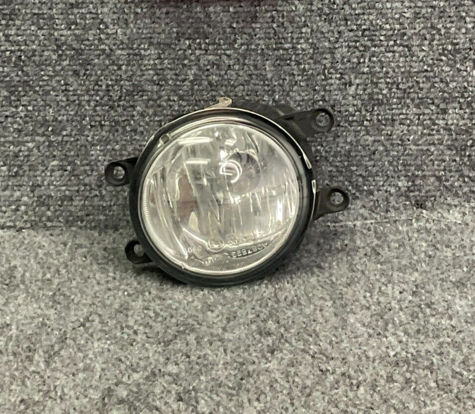 2011-2020-Toyota-Sienna-Front-Right-Side-Fog-Light-Lamp-Assembly-81210-08020-335449658249