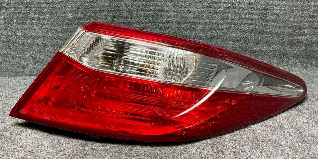 2015-17-Toyota-Camry-Tail-Light-Right-Side-Passenger-Assembly-TY1265-B000R-335603106629