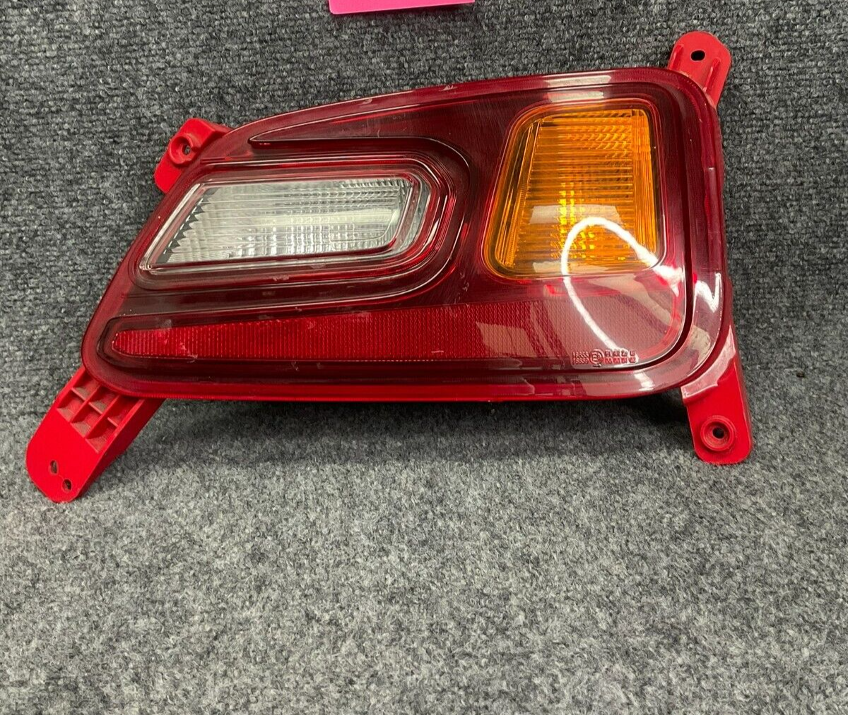 2018-2020-HYUNDAI-KONA-Right-Passenger-Side-Turn-Signal-Taillight-92406-J90-335444312459