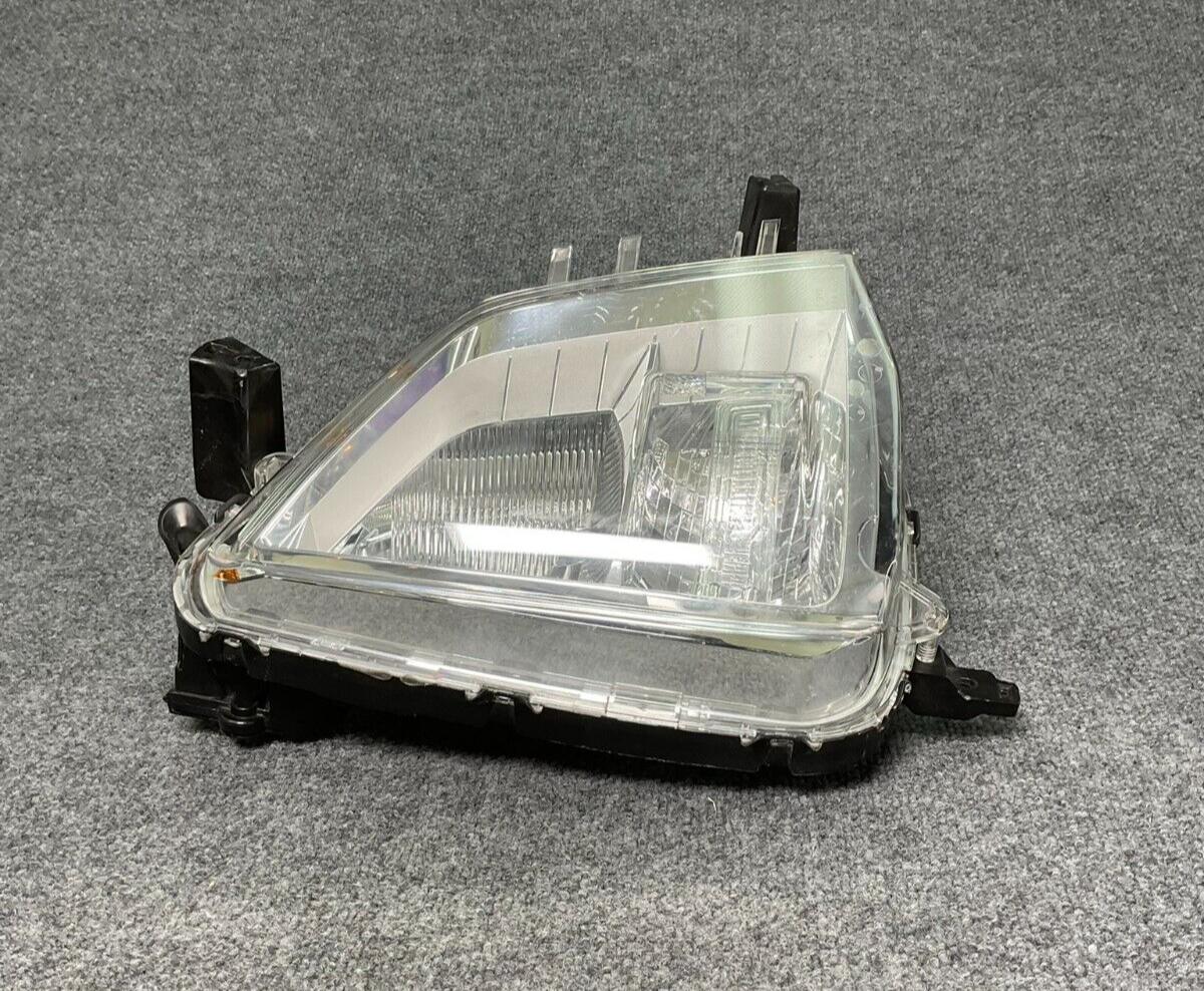 2018-2020-Mitsubishi-Eclipse-Cross-Left-Driver-Side-Bumper-Mounted-Parking-Lamp-335471747089